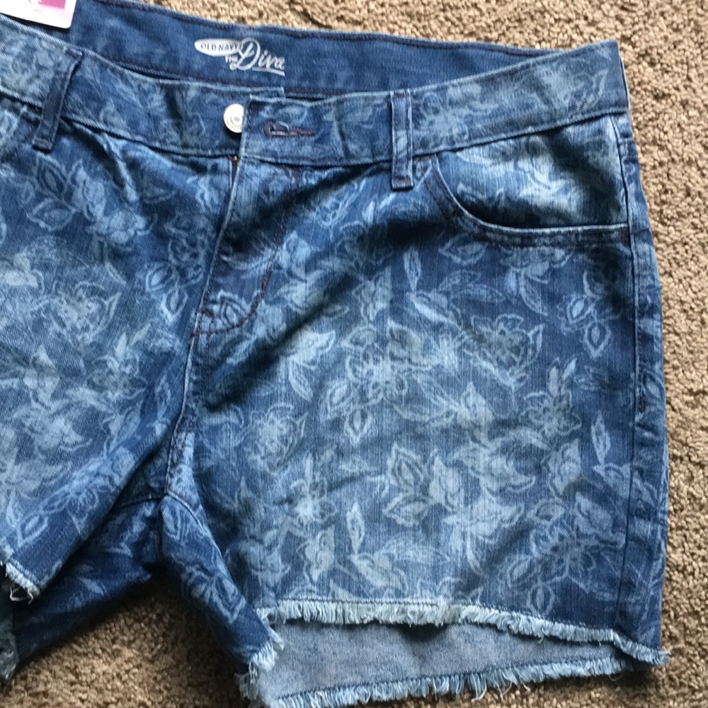 NWT Old Navy Floral Denim Shorts size 14 - Picture 4 of 9